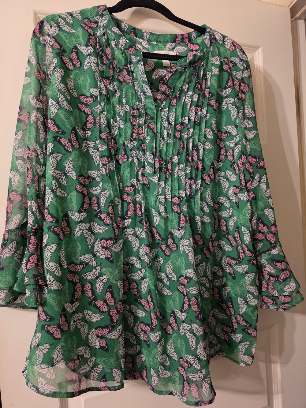 Charter Club Green Butterfly Print Women’s Blouse - Pink & White Detail